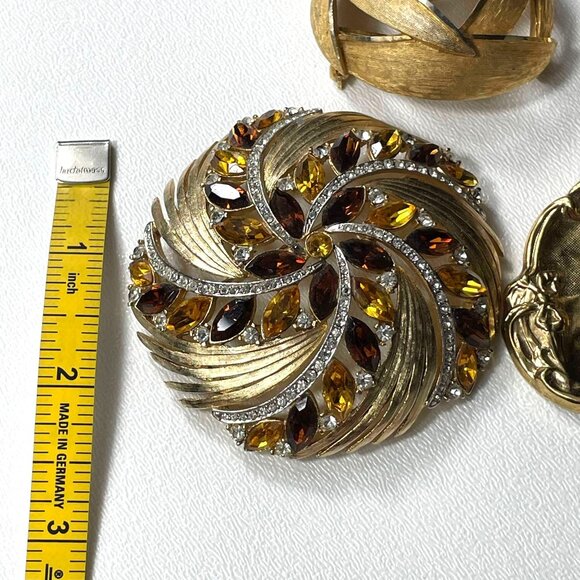 Vintage Gold Tone Brooch Bundle Capri  Amber stones - Picture 7 of 16